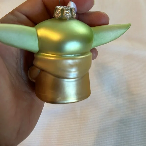 Hallmark Star Wars Blown Glass Christmas Ornament Grogu New W/Tags - Picture 4 of 9